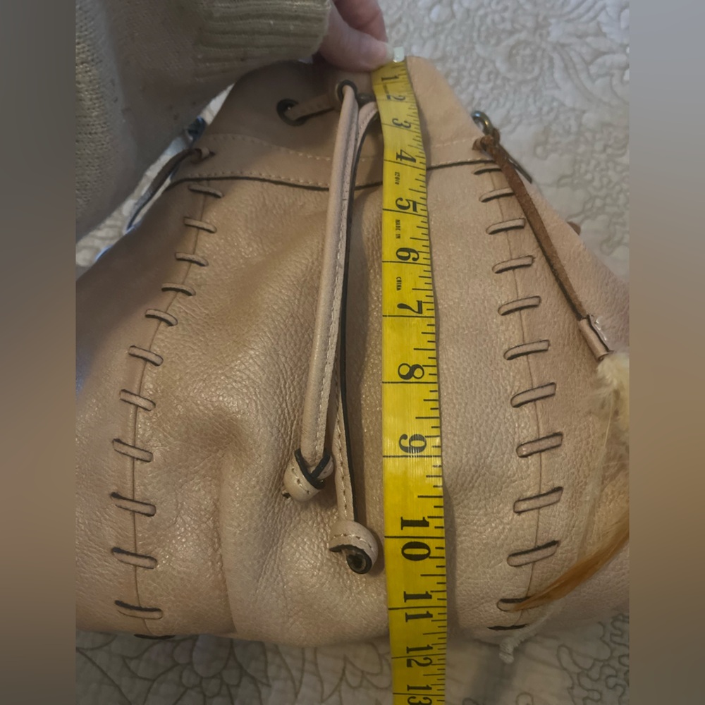 SOLD Patricia Nash Picerno Drawstring Boho Crossbody Shoulder Bag Beige Feathers - Picture 8 of 13